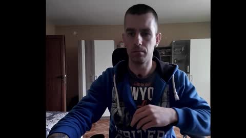 Snapshot of blue_eyed_wolf chatting on February 2026 02:06:02 PM Runaway online show from February 2026 02:06:02 PM