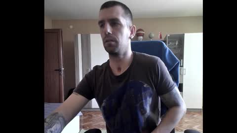 Snapshot of blue_eyed_wolf chatting on March 2026 12:33:02 PM Runaway online show from March 2026 12:33:02 PM
