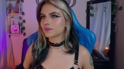 blue_kittenn online show from January 2026 06:51:02 AM