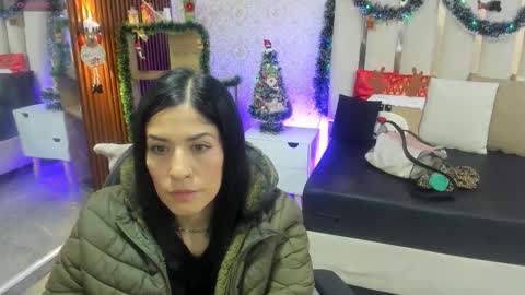 blue_tay1 online show from December 2025 12:00:02 PM