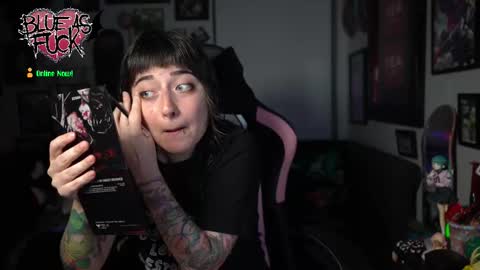 Blue online show from December 2025 03:12:01 AM