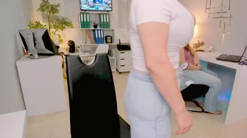 bluediamondsdreams online show from September 2025 02:32:01 PM