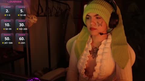 Snapshot of bluedweeb chatting on December 2024 12:59:02 PM Blue online show from December 2024 12:59:02 PM