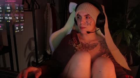 Snapshot of bluedweeb chatting on December 2024 04:38:02 AM Blue online show from December 2024 04:38:02 AM