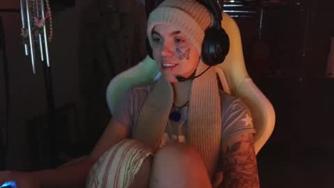 Snapshot of bluedweeb chatting on February 2025 09:45:01 AM Blue online show from February 2025 09:45:01 AM