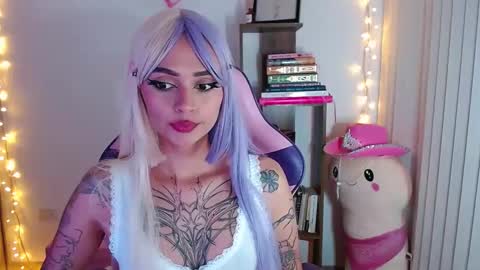 Snapshot of bluee_v chatting on October 2025 12:20:01 AM Im Abril .. Nice to meet you thumb up me please its important INDEPENDENT MODEL online show from October 2025 12:20:01 AM