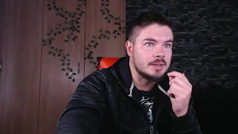 Snapshot of blueeyeboy0 chatting on April 2026 07:33:01 AM blueeyeboy0 online show from April 2026 07:33:01 AM