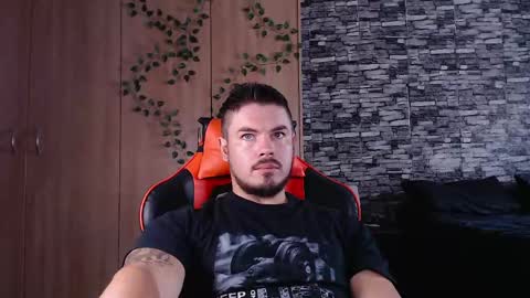 Snapshot of blueeyeboy0 chatting on May 2026 08:32:02 AM blueeyeboy0 online show from May 2026 08:32:02 AM
