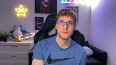 blueeyedtallguy online show from December 2024 04:47:02 AM