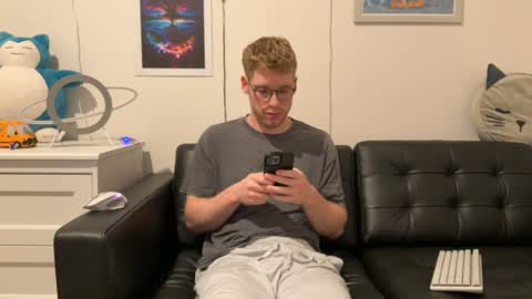 blueeyedtallguy online show from December 2024 04:23:02 AM