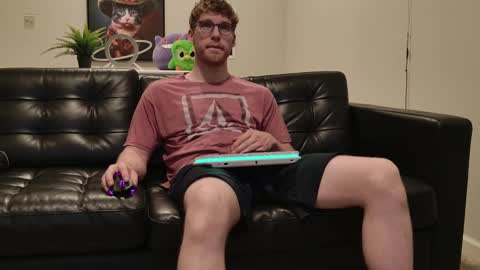 blueeyedtallguy online show from October 2025 01:58:02 AM