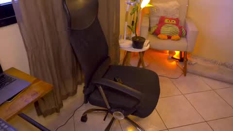 FLORAA online show from May 2026 01:52:02 PM