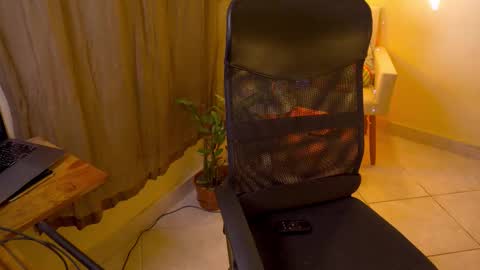 FLORAA online show from December 2025 08:43:01 AM