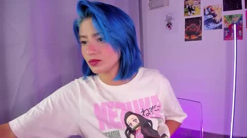 Snapshot of bluestar_taylenn chatting on November 2025 02:43:02 AM Taylenna online show from November 2025 02:43:02 AM