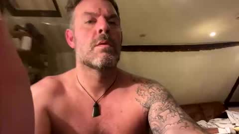 Snapshot of blueylouie8383 chatting on October 2025 01:25:02 AM Blueyloey online show from October 2025 01:25:02 AM
