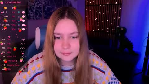 Snapshot of blush_ellie chatting on October 2025 11:09:01 PM Ellie3 online show from October 2025 11:09:01 PM