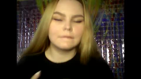 blushing_star online show from February 2025 08:10:02 AM