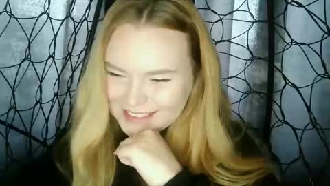 blushing_star online show from September 2025 09:08:02 AM