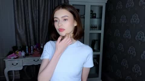 Snapshot of bluuemarine chatting on May 2026 07:12:01 PM Mary online show from May 2026 07:12:01 PM