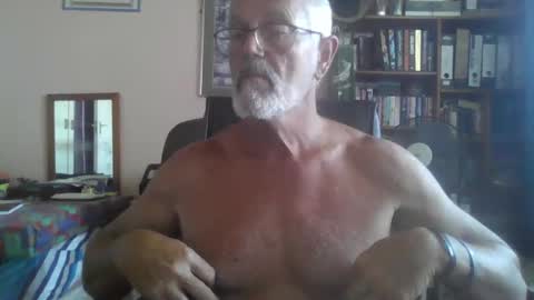 Snapshot of bobbgud chatting on April 2026 12:50:02 PM Bobbgud online show from April 2026 12:50:02 PM