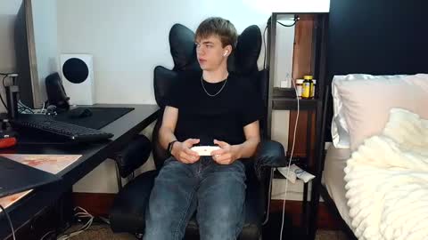 bobby72738 online show from September 2025 05:42:01 AM