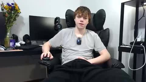 Snapshot of bobby72738 chatting on February 2026 04:41:01 AM bobby72738 online show from February 2026 04:41:01 AM