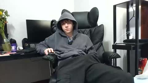 Snapshot of bobby72738 chatting on February 2026 03:25:02 AM bobby72738 online show from February 2026 03:25:02 AM