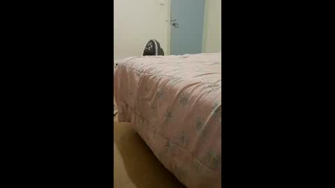 bobby_00x00 online show from February 2026 01:13:02 AM