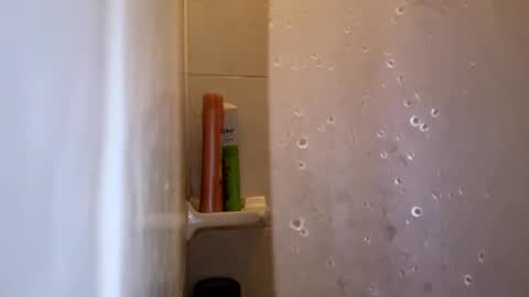 Snapshot of bobfish663 chatting on September 2025 06:40:01 AM bobfish663 online show from September 2025 06:40:01 AM