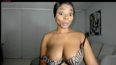 Snapshot of body_desire chatting on May 2026 09:39:01 AM danna online show from May 2026 09:39:01 AM