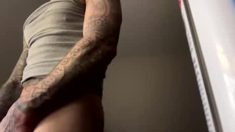 Snapshot of bodyart85_19 chatting on January 2025 10:13:02 AM Bodyart85 19 online show from January 2025 10:13:02 AM