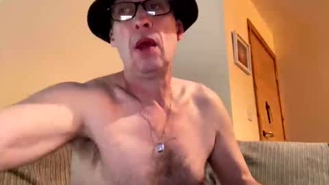 Snapshot of bon45433 chatting on December 2025 01:46:02 AM bon45433 online show from December 2025 01:46:02 AM