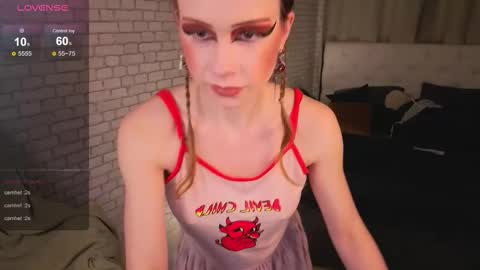 Karen online show from October 2025 03:51:01 PM