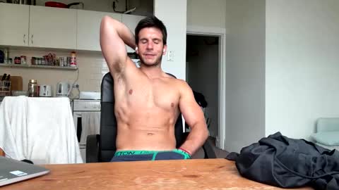 Snapshot of bondi333 chatting on February 2025 03:12:02 AM Bondi online show from February 2025 03:12:02 AM