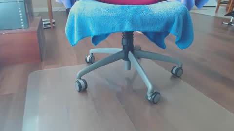 FRECKLES online show from December 2025 02:45:02 PM