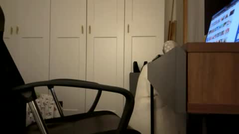 Snapshot of bongofwhiskey chatting on June 2026 11:15:02 PM bongofwhiskey online show from June 2026 11:15:02 PM
