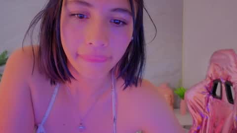 Bonnie  online show from April 2026 01:42:02 AM