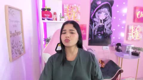 Bonnie online show from November 2025 04:23:02 AM