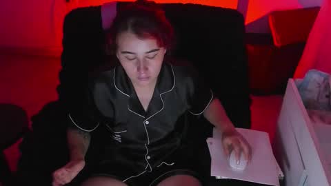 Bonnie Help me reach 500 likes online show from October 2025 09:59:02 PM