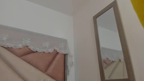 Snapshot of bonniecute_ chatting on June 2026 12:05:02 AM online show from June 2026 12:05:02 AM