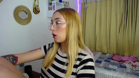 Snapshot of bonny_clyde_xx_ chatting on January 2025 10:30:01 AM Soffy Brooks Independent model online show from January 2025 10:30:01 AM