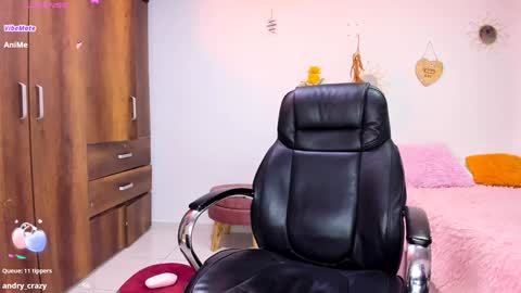 sofia  online show from January 2025 09:42:01 PM