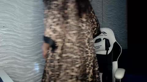 bonny_klyde95 online show from September 2025 11:57:01 AM