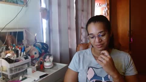 Queen Bon Vivantt online show from February 2025 01:53:02 PM