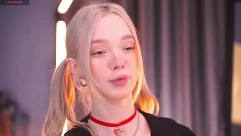 Alina online show from December 2025 07:36:01 AM