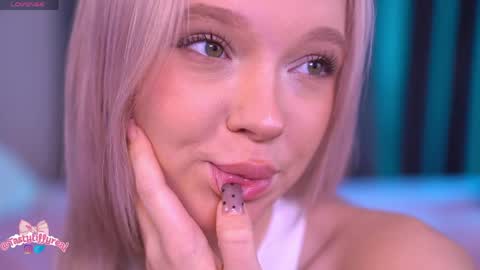 Snapshot of boobybliss chatting on May 2026 08:31:01 AM Alina online show from May 2026 08:31:01 AM
