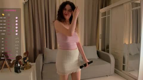 Snapshot of bootyfruttycutie chatting on September 2025 06:53:01 PM Ella online show from September 2025 06:53:01 PM