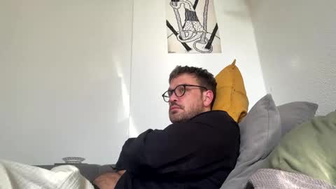 BoYYYOOO online show from September 2025 07:44:01 AM