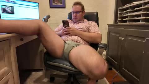 Boredhorndog online show from April 2026 04:52:01 AM