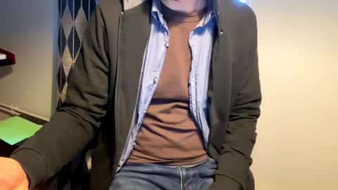 Snapshot of borisvian75019 chatting on December 2024 02:53:01 PM HornyBoo online show from December 2024 02:53:01 PM